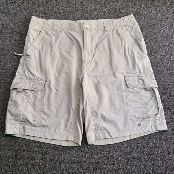 Columbia Men's Large Omni Wick Advanced Evaporation Hiking  Tan Cargo Shorts - Picture 1 of 13